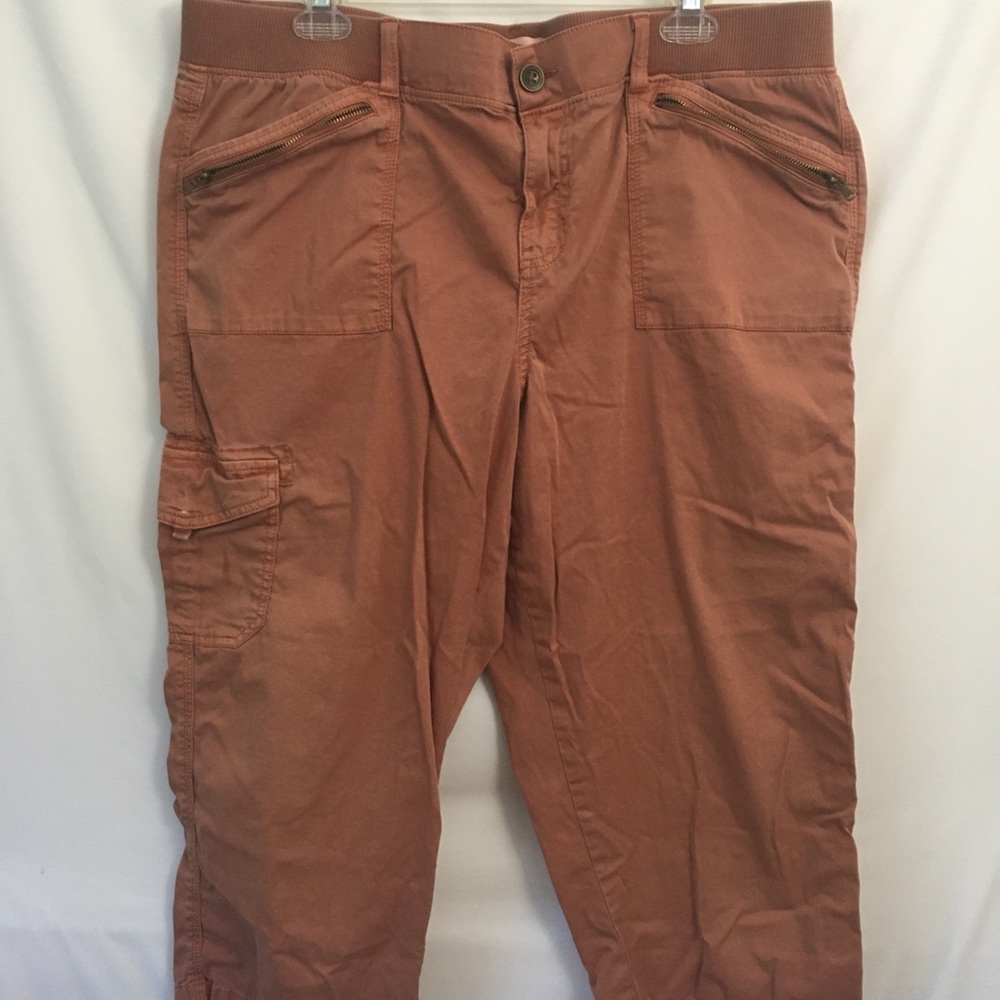 Evri Cargo Capri Pants Orange